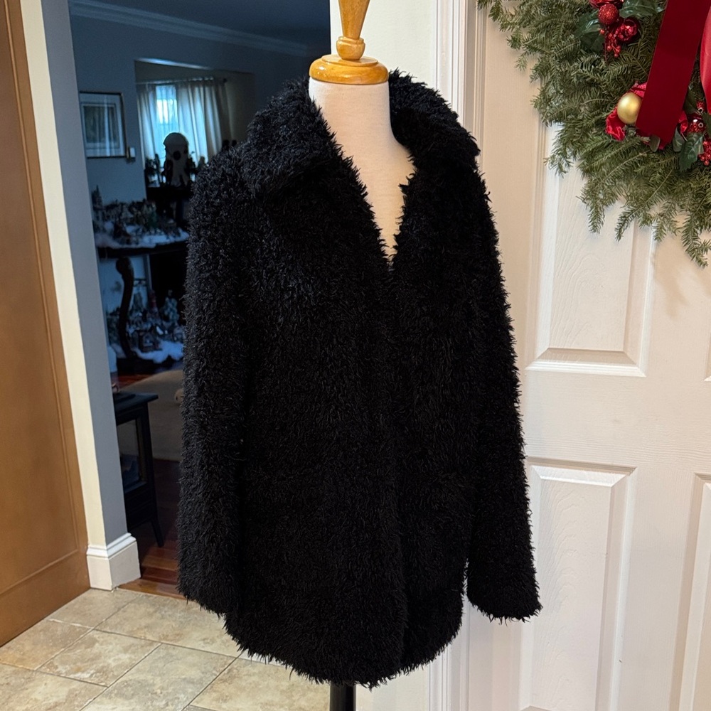 Elegant Black Teddy Jacket